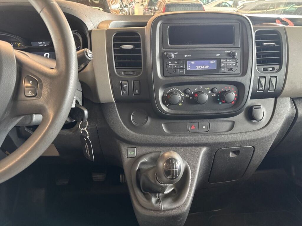 Renault Trafic 2015 Valkoinen