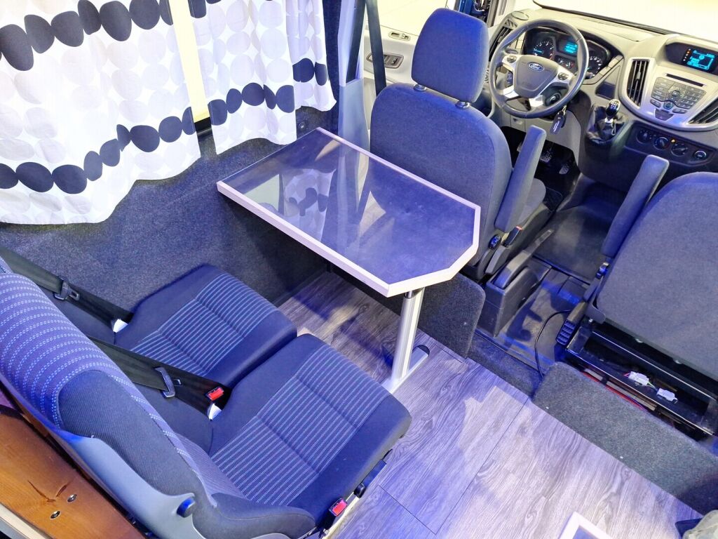 Ford Transit 2015 Sininen