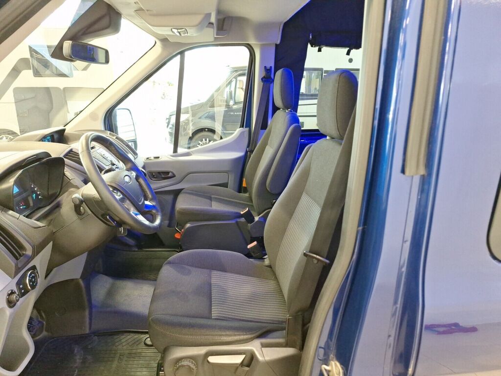 Ford Transit 2015 Sininen