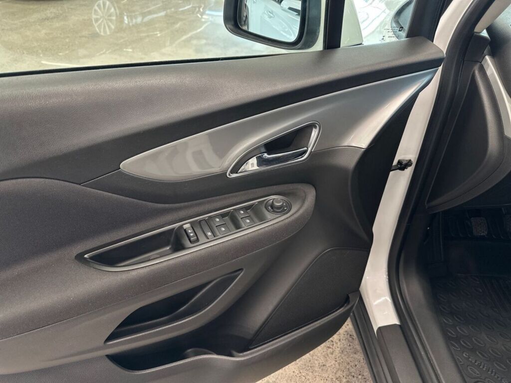 Opel Mokka 2015 Valkoinen