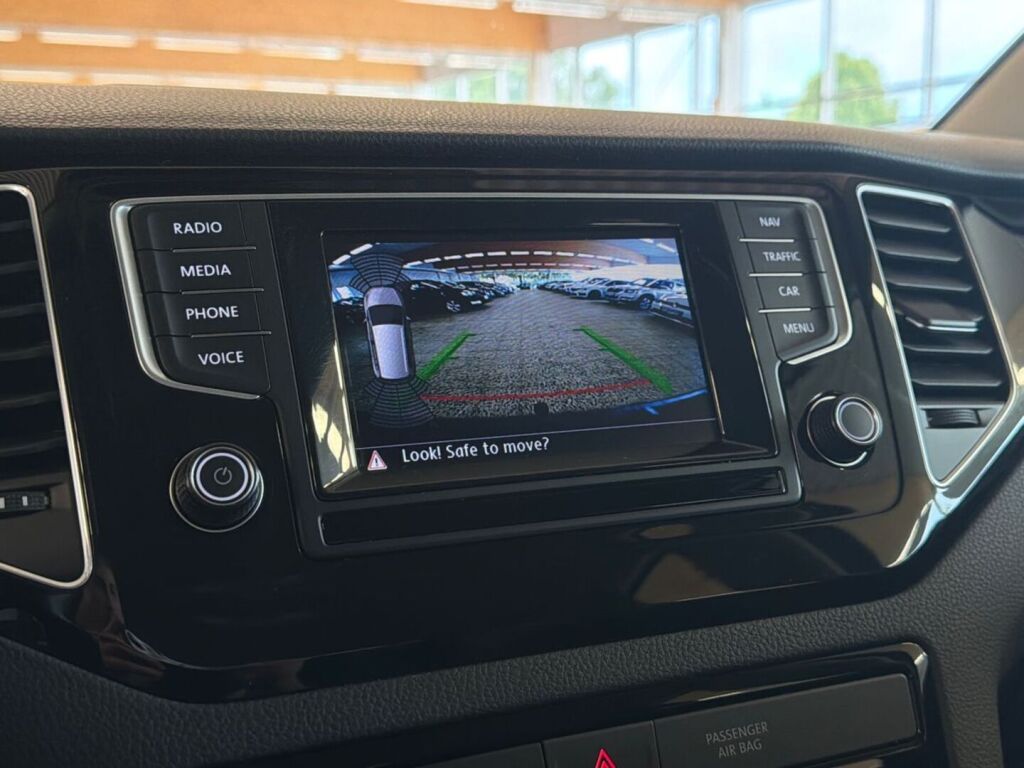 Volkswagen Golf Sportsvan 2015 Sininen