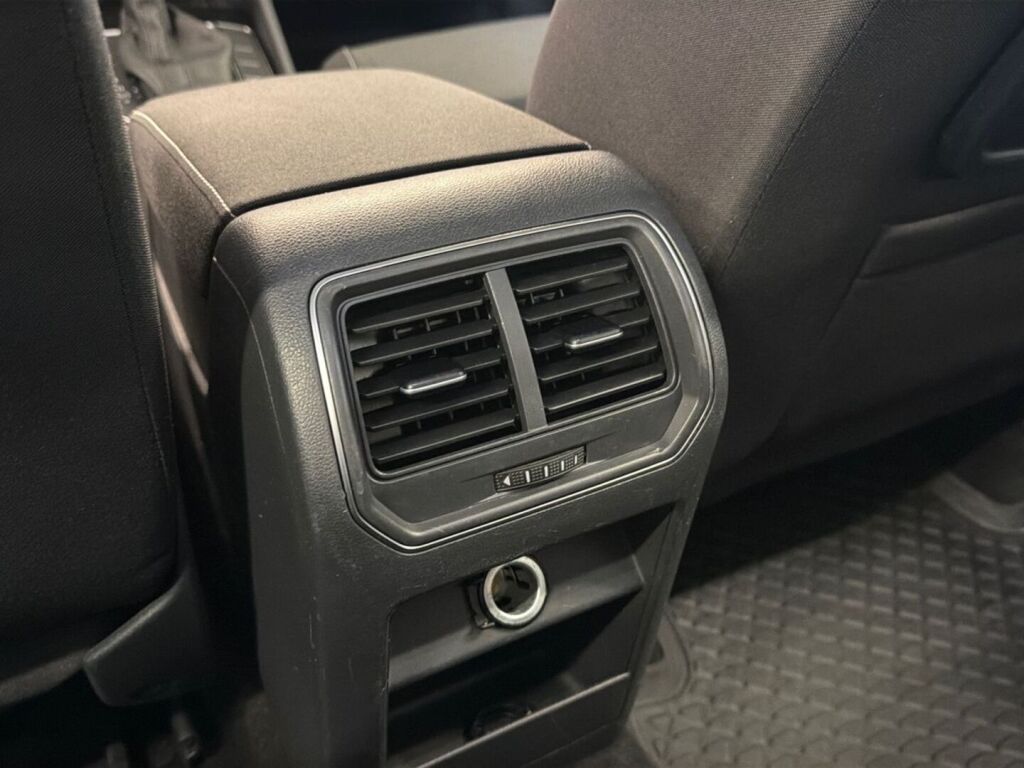 Volkswagen Golf Sportsvan 2015 Sininen