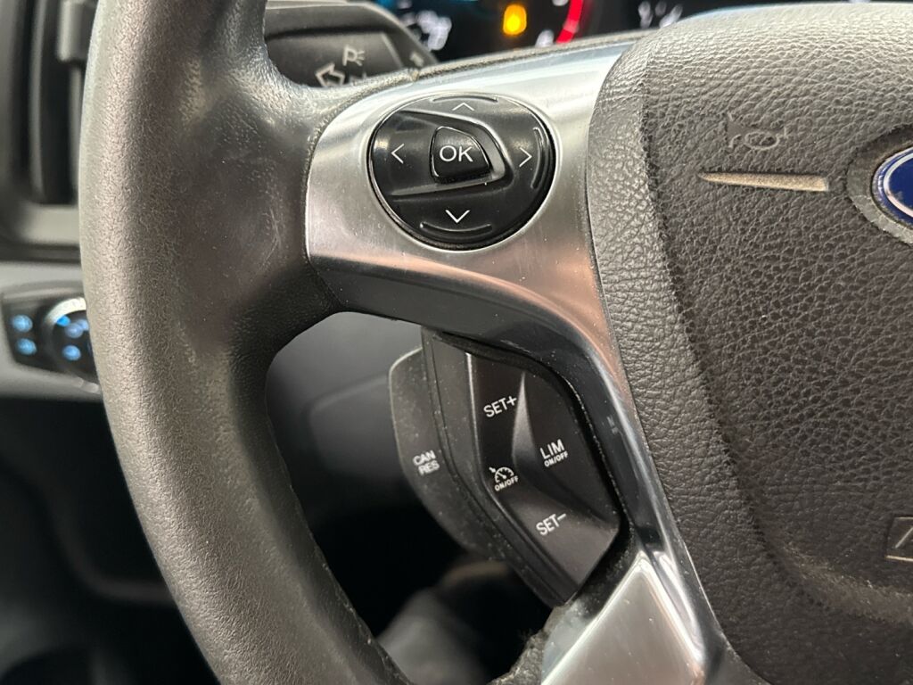 Ford Transit 2015 Valkoinen