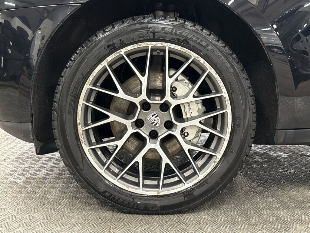 Porsche Macan 2015 Musta