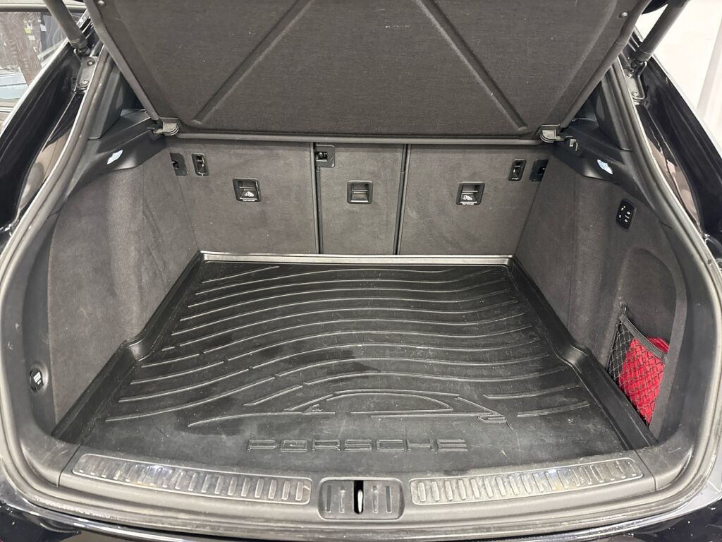 Porsche Macan 2015 Musta