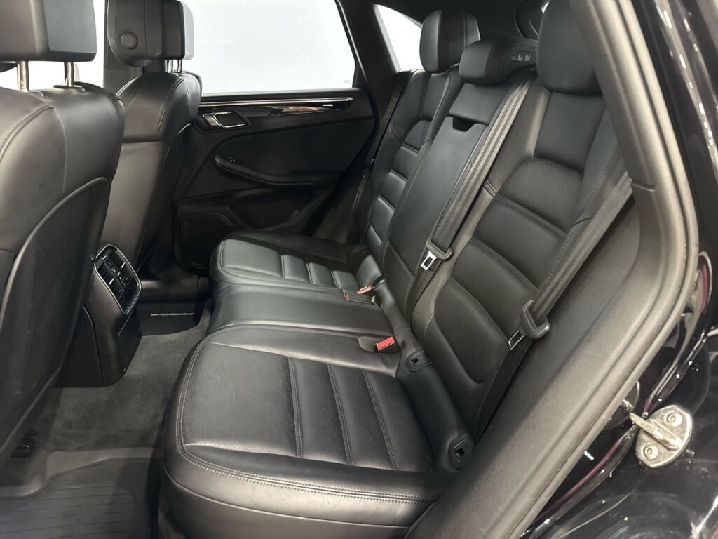 Porsche Macan 2015 Musta