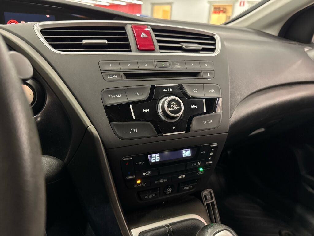 Honda Civic 2015 Punainen