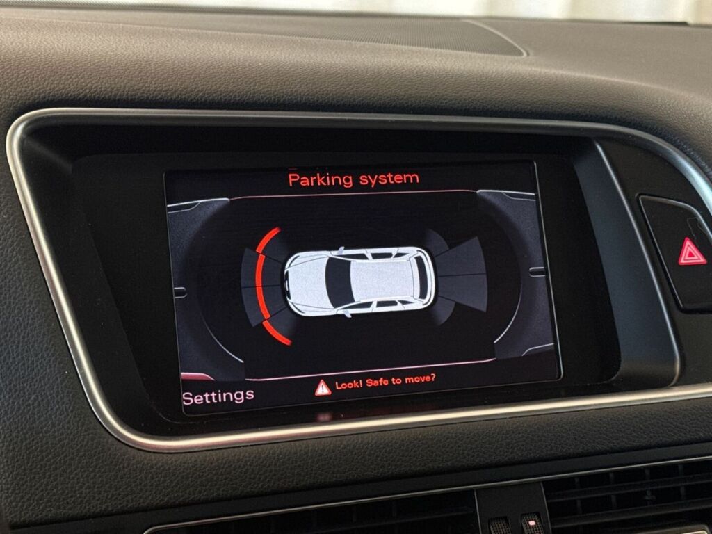 Audi Q5 2010 Punainen