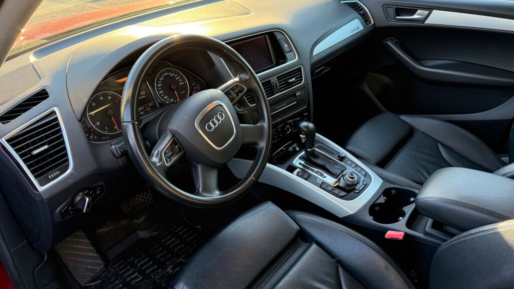 Audi Q5 2,0 TFSI quattro S tronic 2010, kuva 6/7