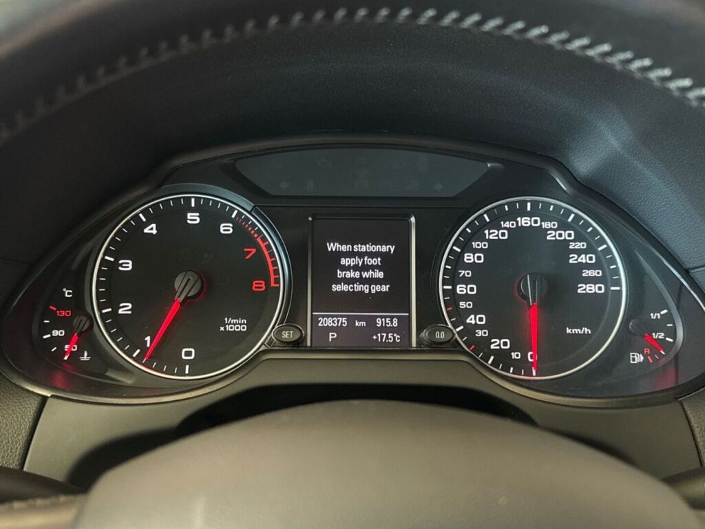 Audi Q5 2010 Punainen