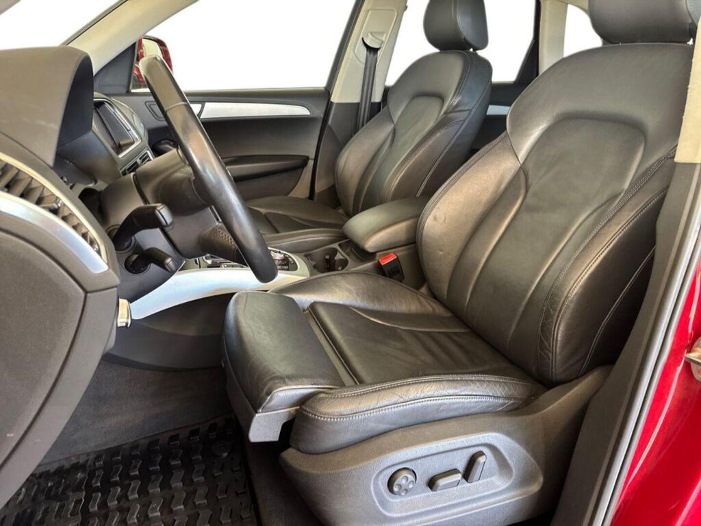 Audi Q5 2010 Punainen