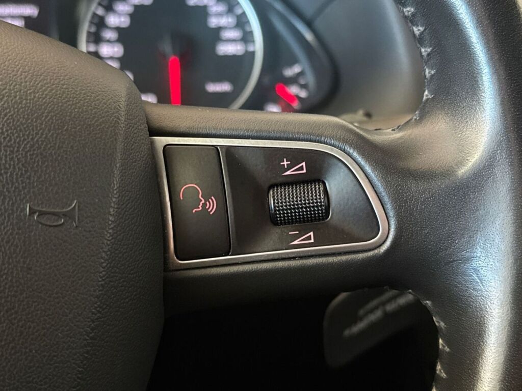 Audi Q5 2010 Punainen