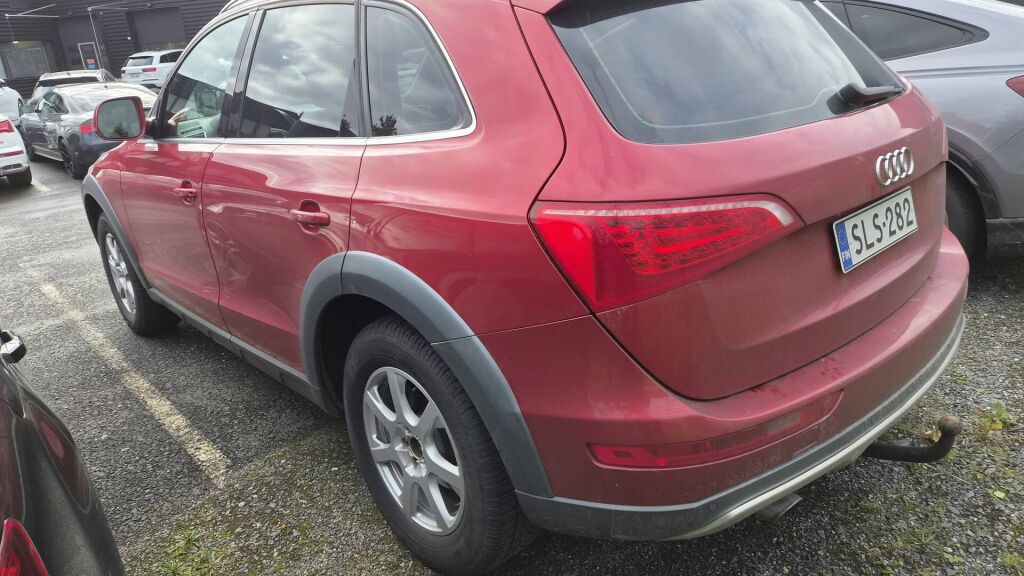Audi Q5 2010 Punainen