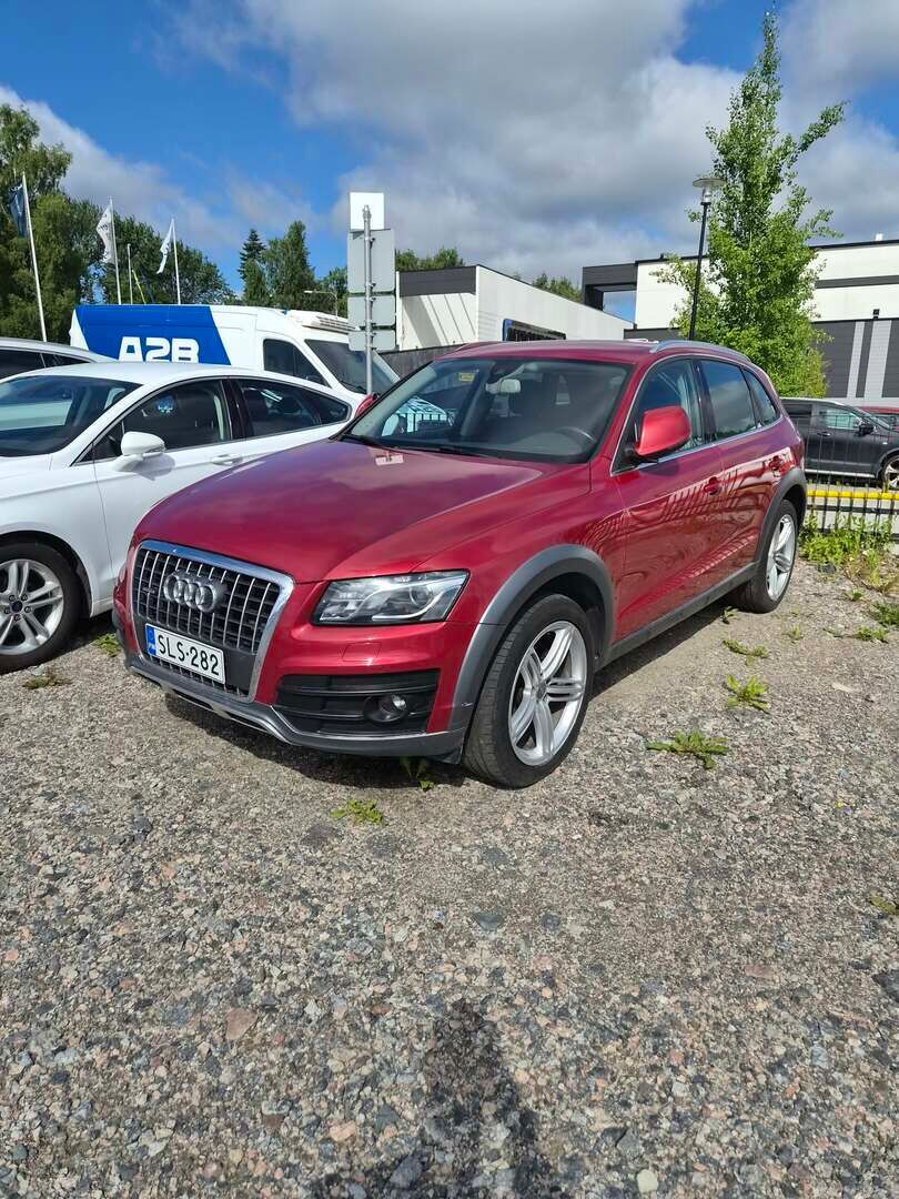 Audi Q5 2010 Punainen