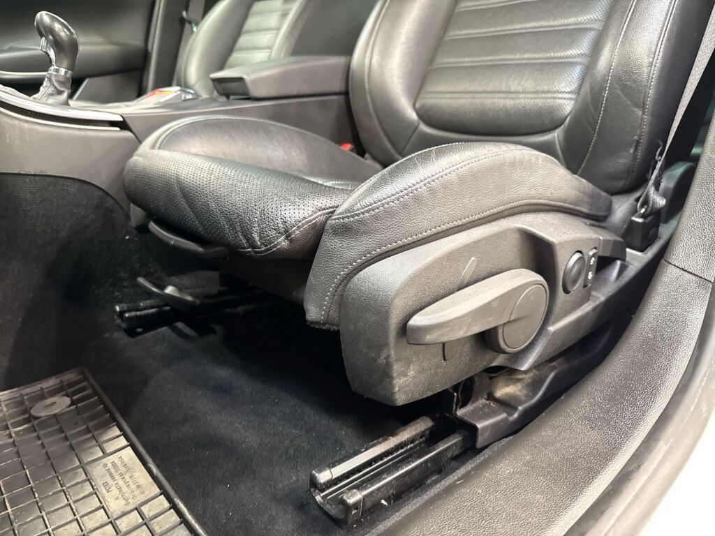 Opel Insignia 2015 Valkoinen