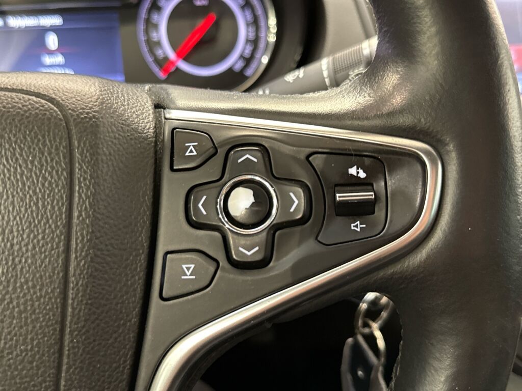 Opel Insignia 2015 Valkoinen