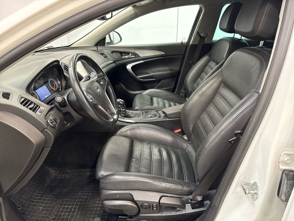 Opel Insignia 2015 Valkoinen