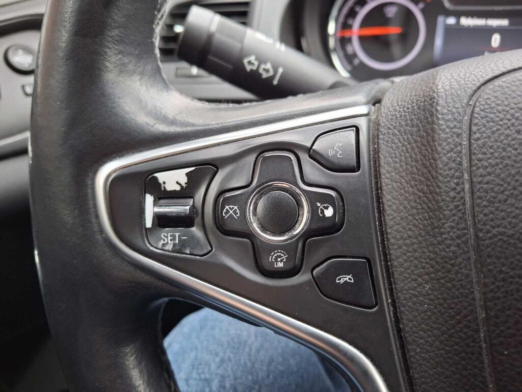 Opel Insignia 2015 Valkoinen