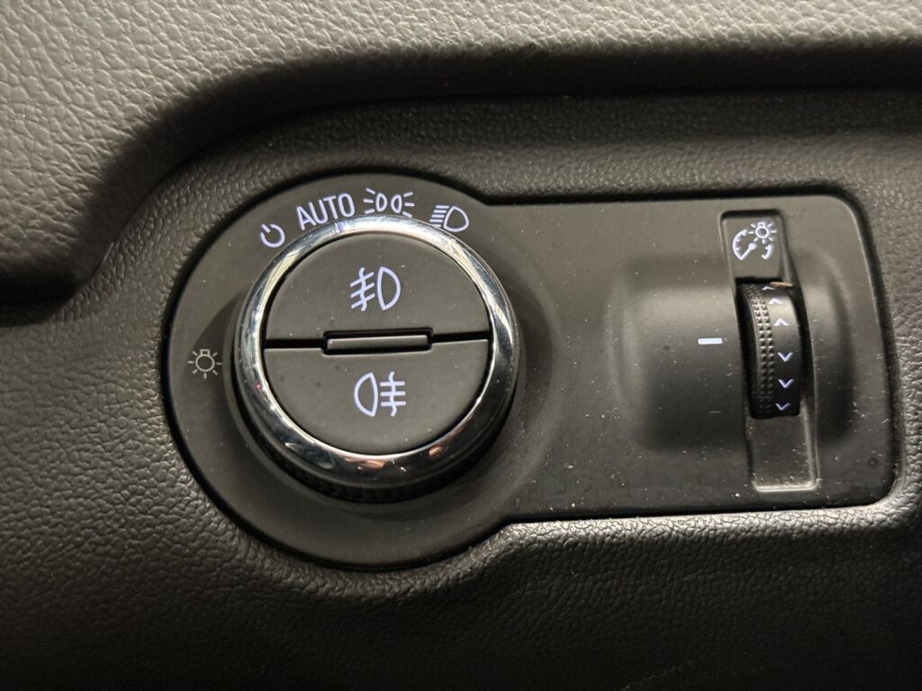 Opel Insignia 2015 Valkoinen