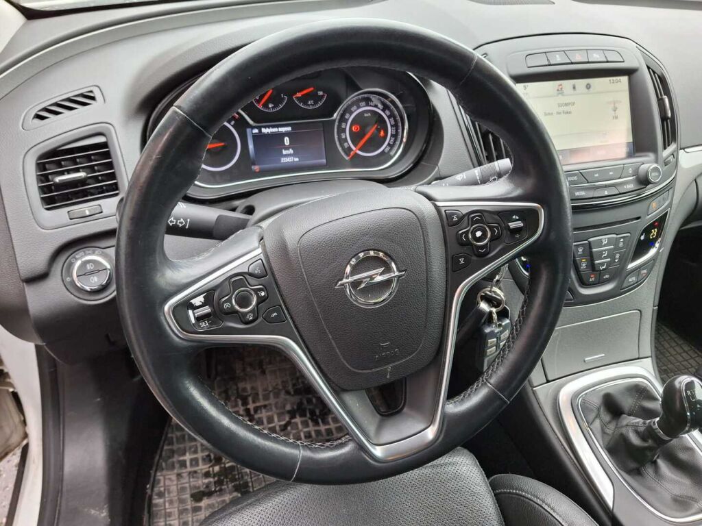 Opel Insignia 2015 Valkoinen