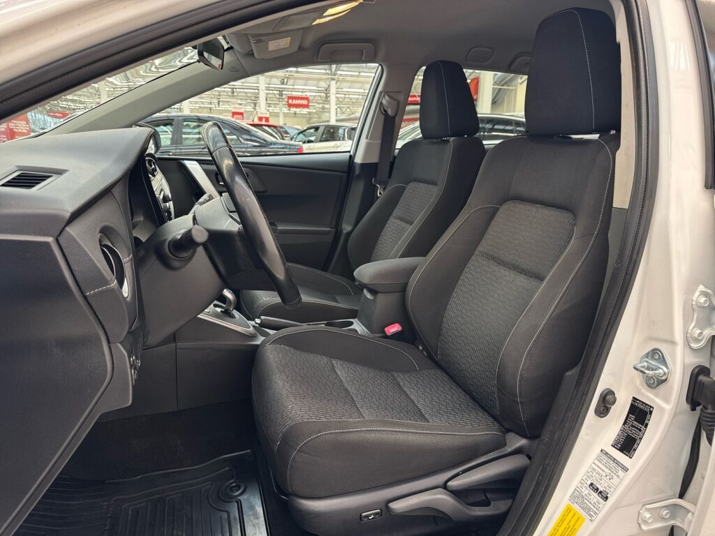 Toyota Auris 2014 Valkoinen