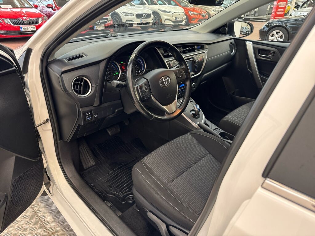 Toyota Auris 2014 Valkoinen