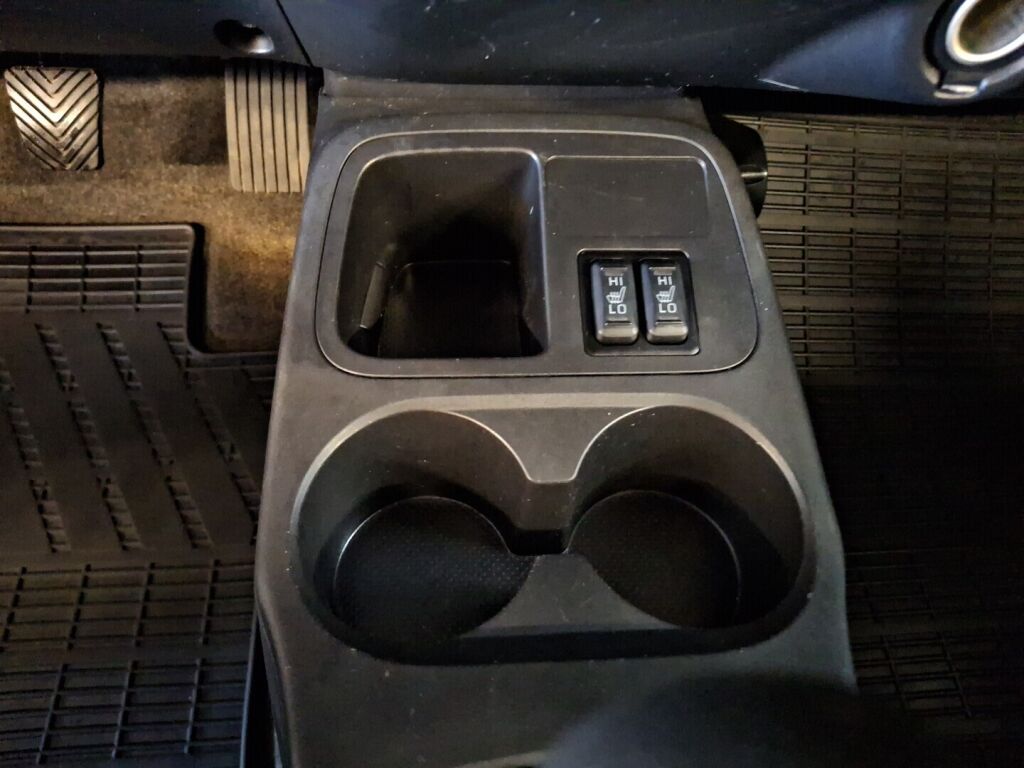 Mitsubishi Space Star 2015 Sininen