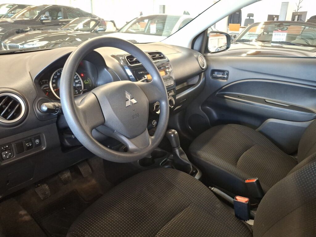 Mitsubishi Space Star 2015 Sininen