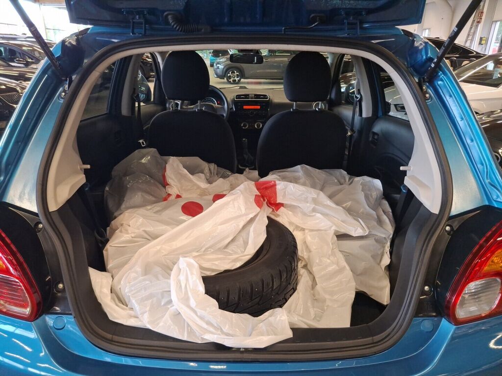 Mitsubishi Space Star 2015 Sininen