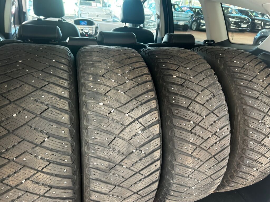 Ford Kuga 2015 Valkoinen
