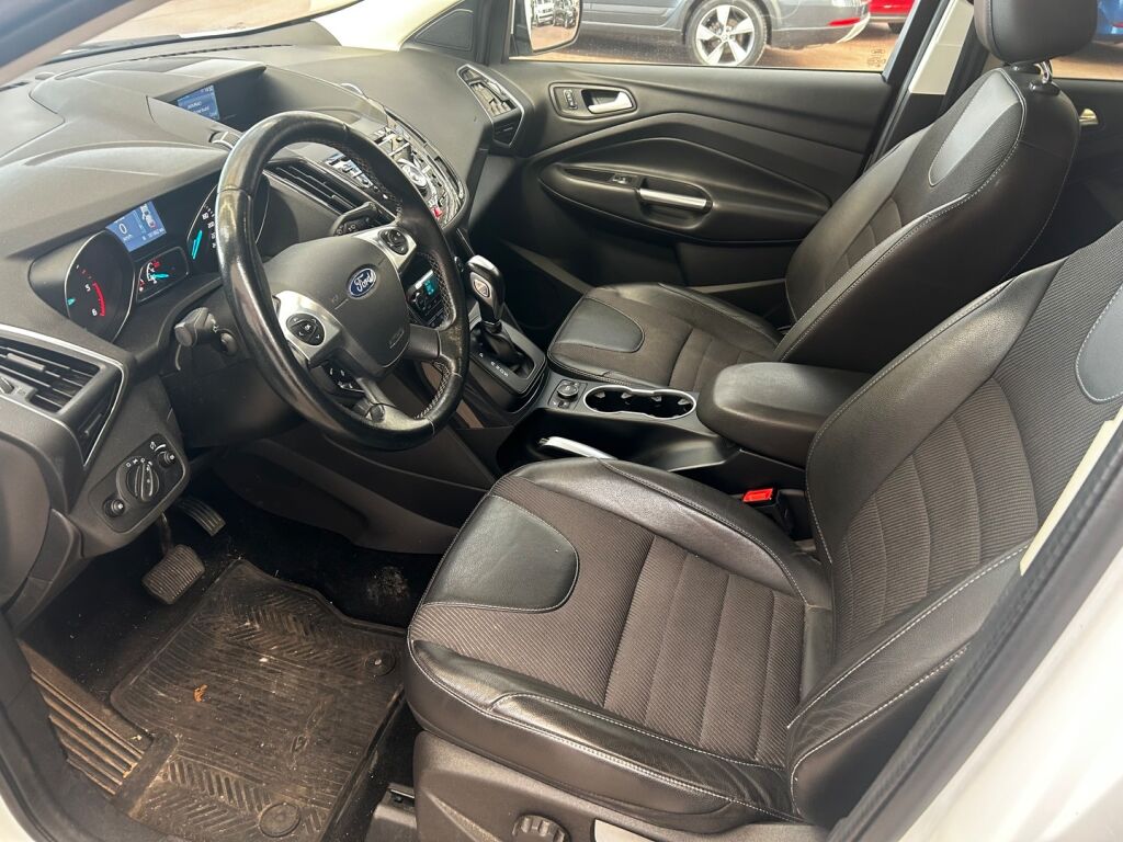 Ford Kuga 2015 Valkoinen