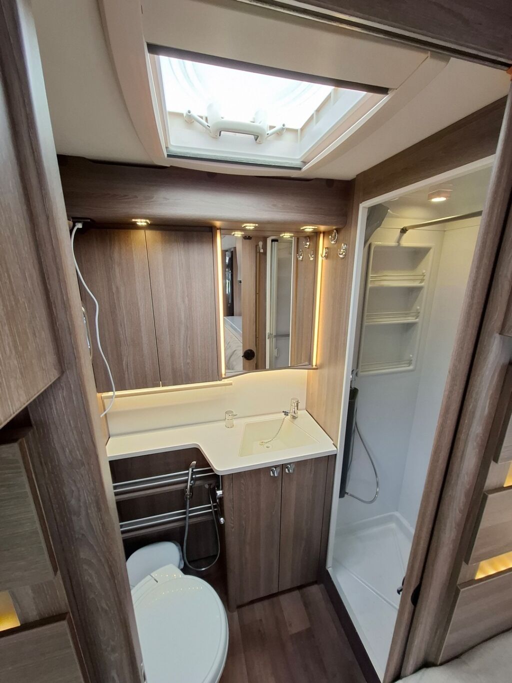 Kabe Travel Master Classic 740 T 2016 Valkoinen