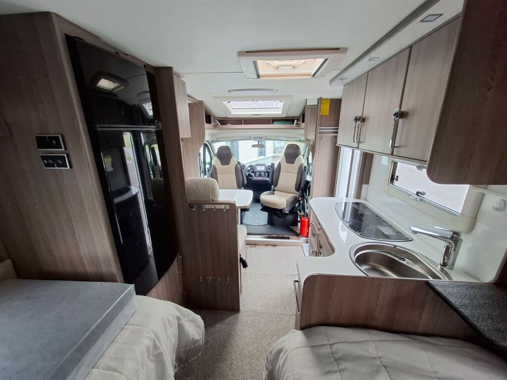 Kabe Travel Master Classic 740 T 2016 Valkoinen