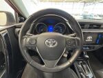 Toyota Auris 2015 Punainen