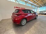 Toyota Auris 2015 Punainen