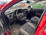 Toyota Auris 2015 Punainen
