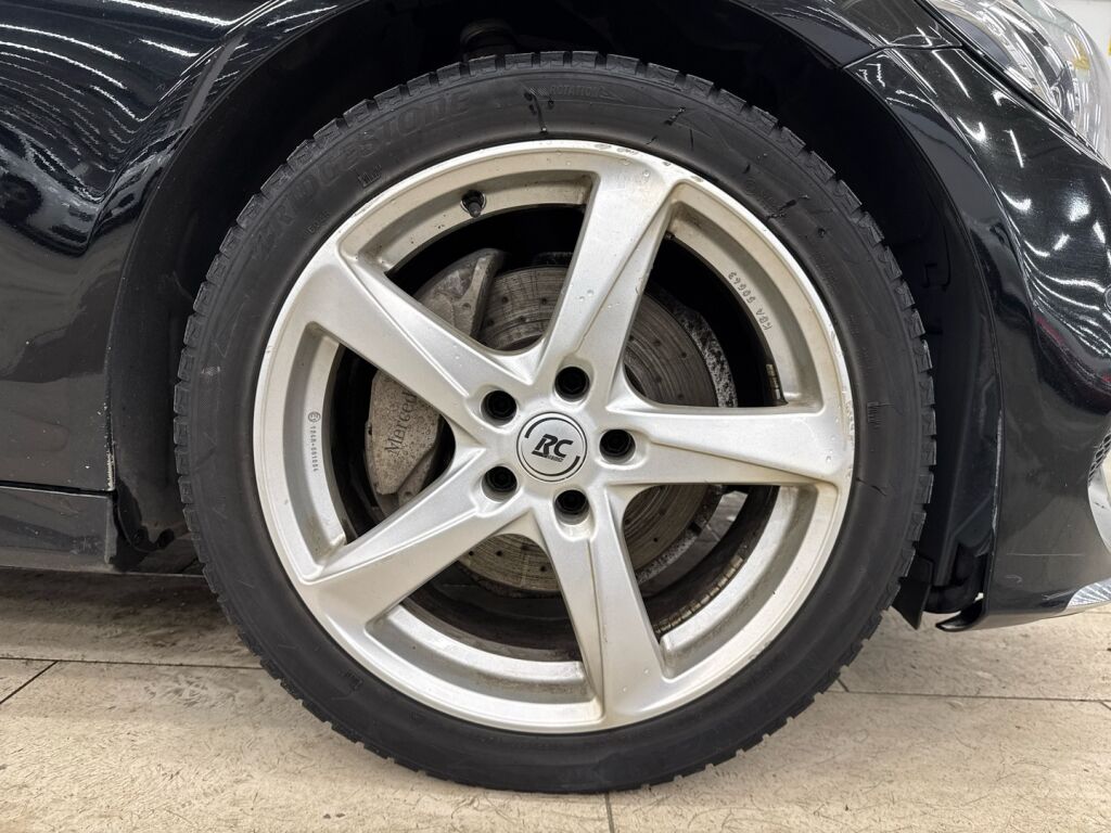 Mercedes-Benz C 2015 Musta