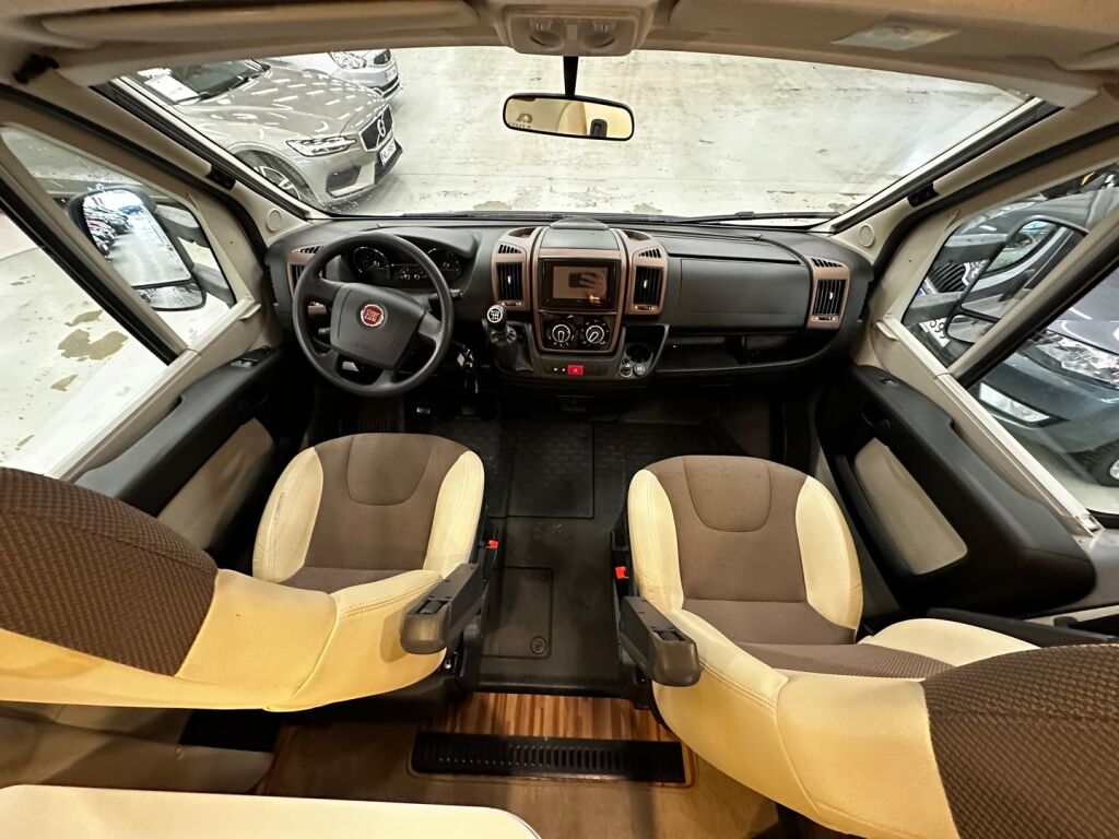 Adria Matrix 2015 Harmaa