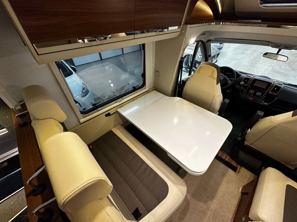 Adria Matrix 2015 Harmaa