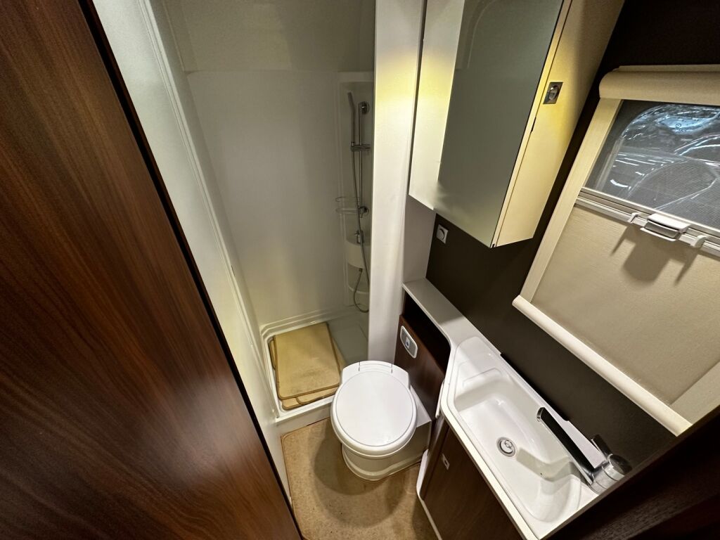 Adria Matrix 2015 Harmaa