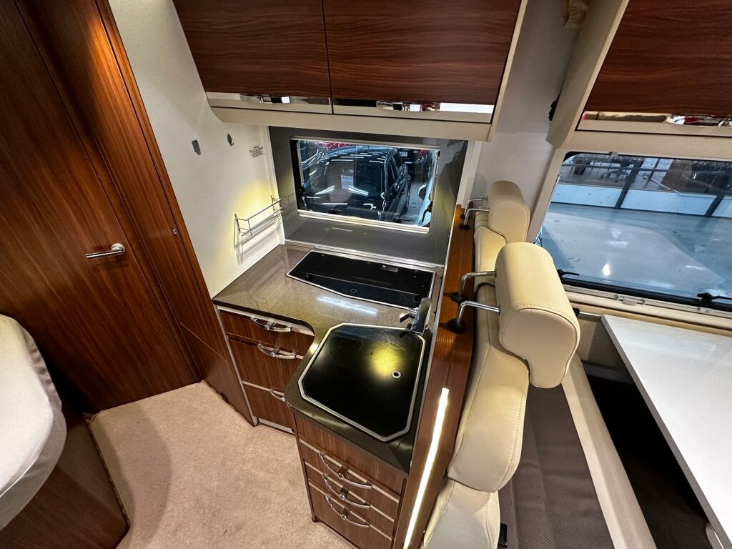 Adria Matrix 2015 Harmaa