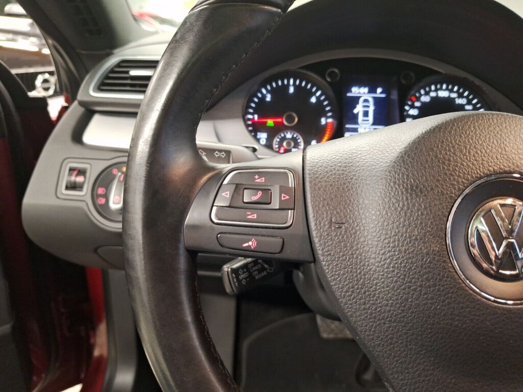 Volkswagen CC 2013 Punainen