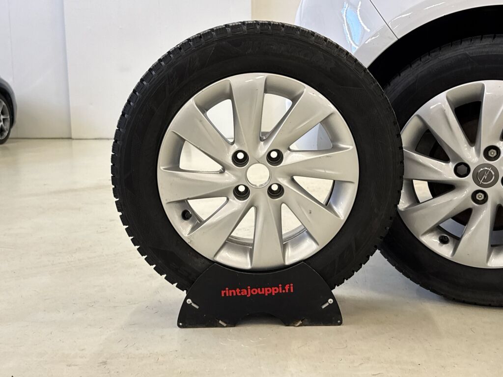 Opel Corsa 2015 Valkoinen