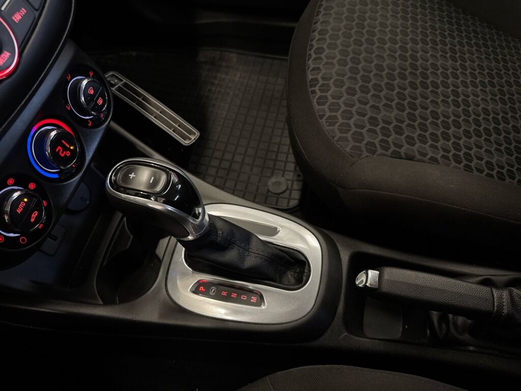 Opel Corsa 2015 Valkoinen