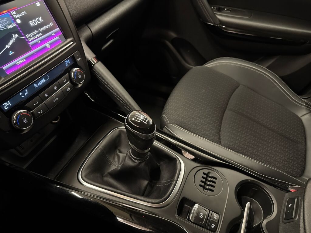 Renault Kadjar 2015 Punainen