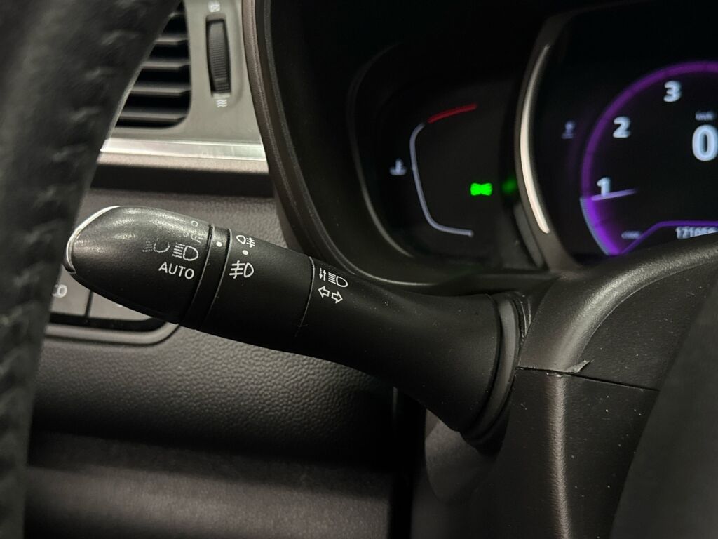 Renault Kadjar 2015 Punainen