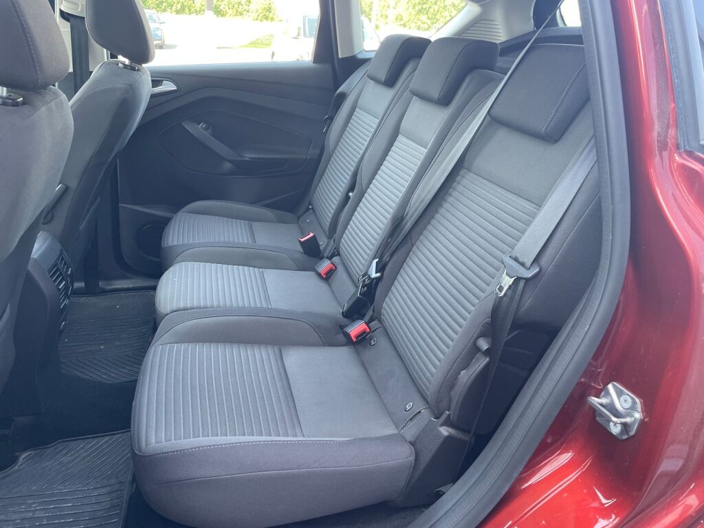 Ford C-Max 2015 Punainen