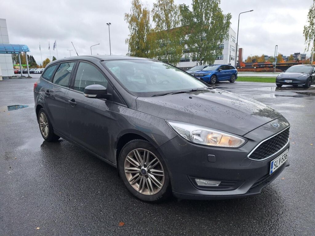 Ford Focus 2015 Harmaa