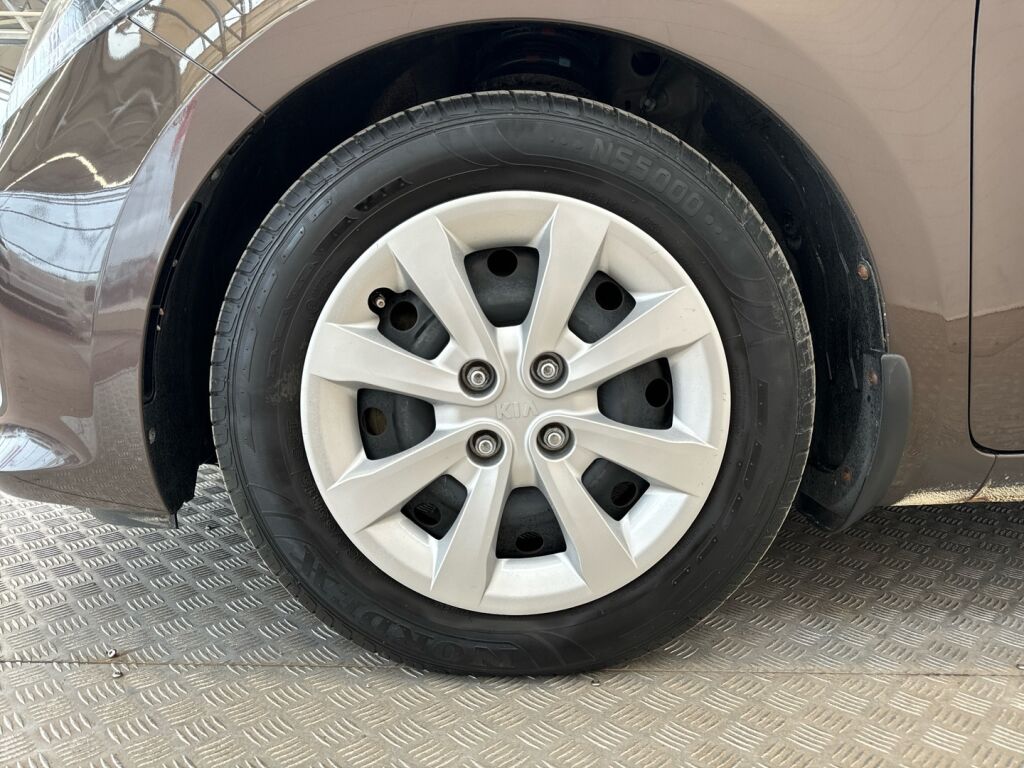 Kia Rio 2015 Ruskea (beige)