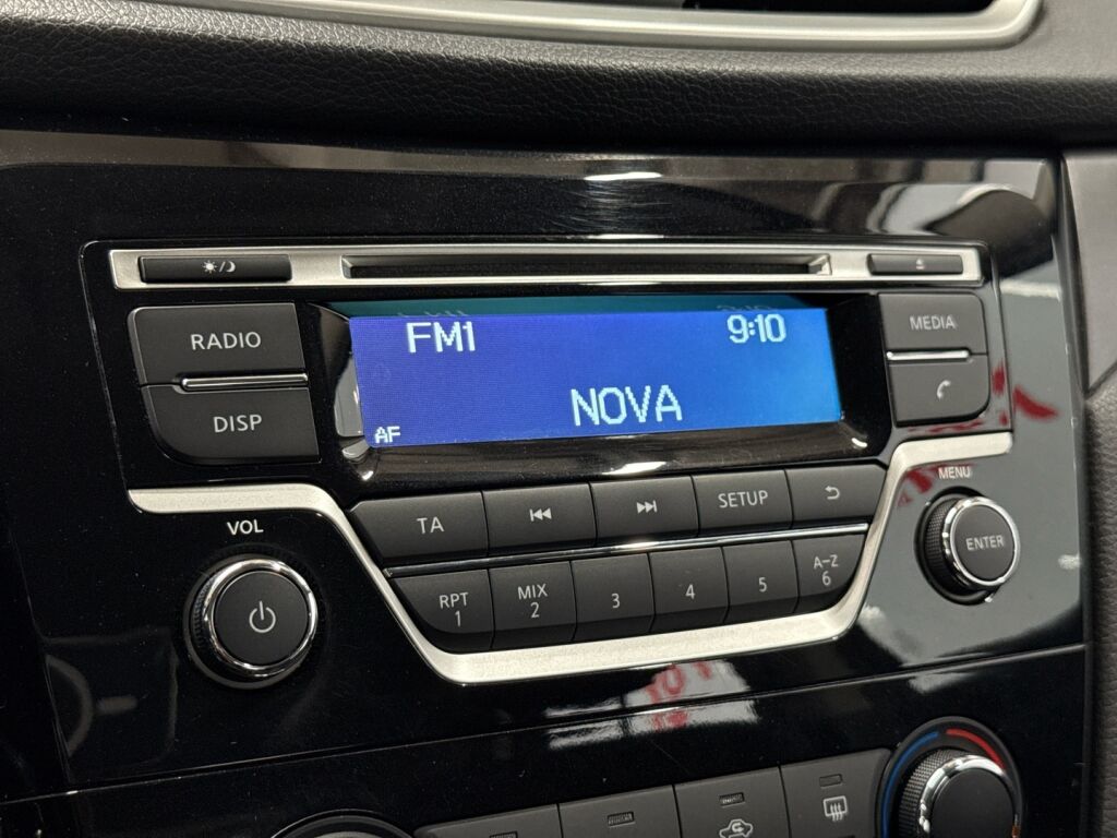 Nissan Qashqai 2015 Musta